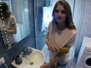 Групповой секс анальными игрушками